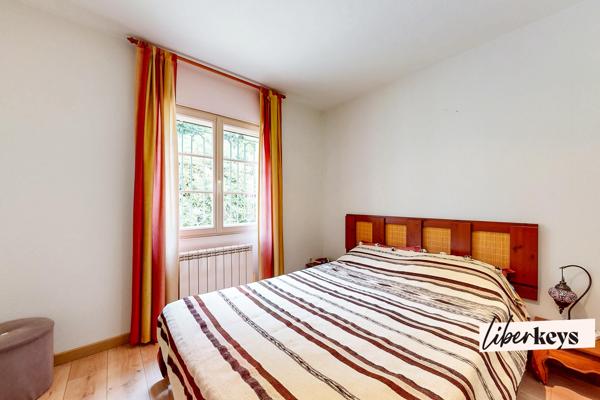 Villa de plain pied T6 - Vue panoramique - Terrain paysager et verger