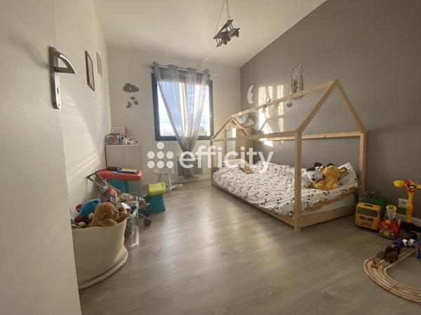 Maison 5 pièces - 92 m² Exclusivité efficity