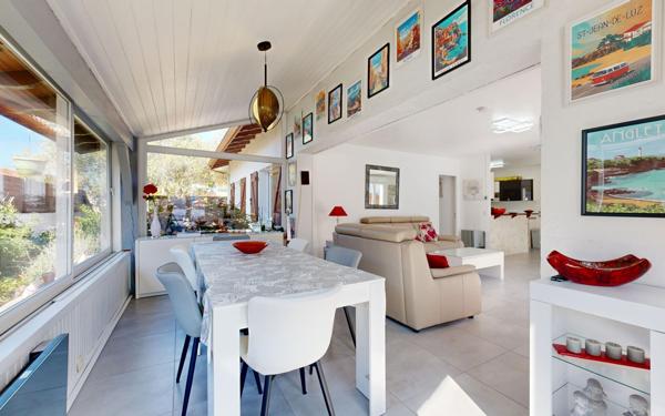 Maison à vendre    5 pièces •  Anglet