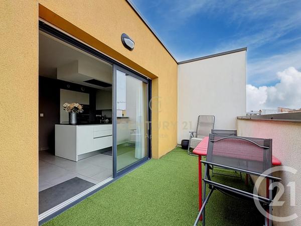 Appartement F4 à vendre  4 pièces - 97,82 m 2   LA MADELEINE  - 59