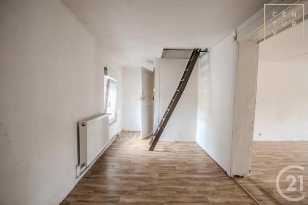 Maison à vendre  8 pièces - 161,01 m 2   MAUBEUGE  - 59