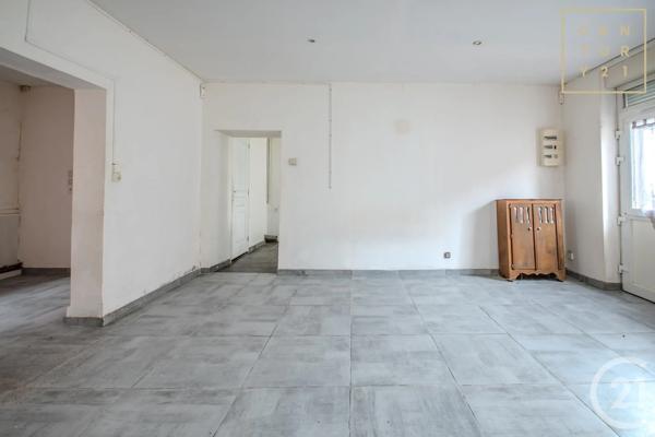 Maison à vendre  8 pièces - 161,01 m 2   MAUBEUGE  - 59