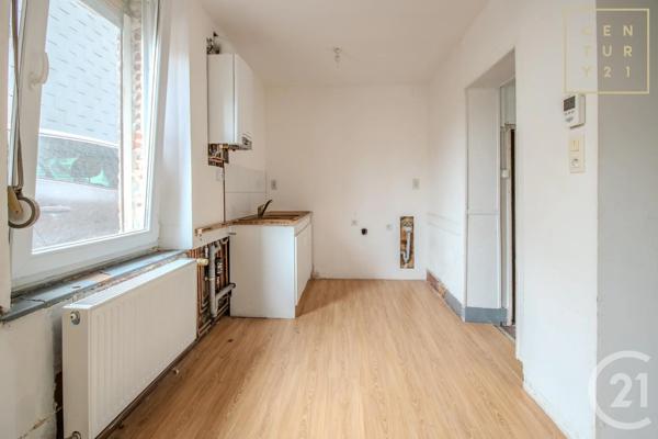 Maison à vendre  8 pièces - 161,01 m 2   MAUBEUGE  - 59