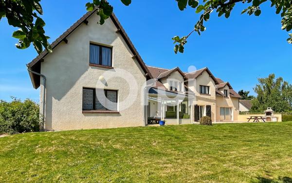 Maison à vendre    9 pièces • 308 m2 Pacy-sur-Eure