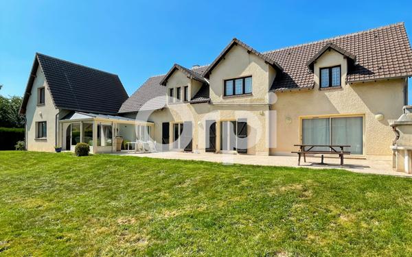 Maison à vendre    9 pièces • 308 m2 Pacy-sur-Eure