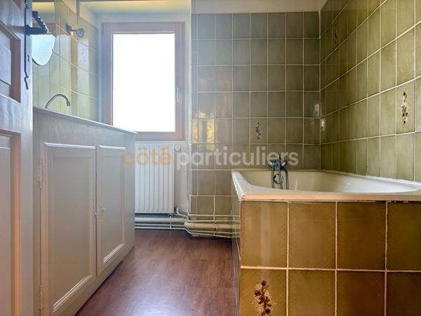Vente
                Maison172 m² - 8 Pièces -
                    LA HAYE PESNEL (50320)