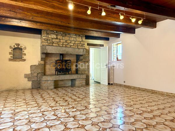 Vente
                Maison172 m² - 8 Pièces -
                    LA HAYE PESNEL (50320)