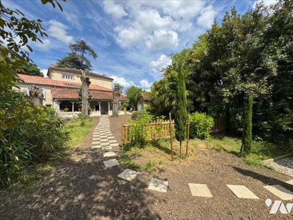 BELLE MAISON DE MAITRE RENOVEE