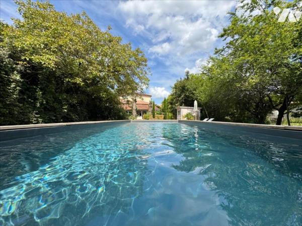 BELLE MAISON DE MAITRE RENOVEE