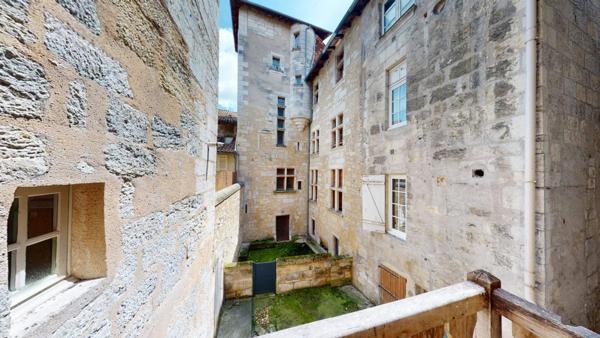 Appartement hyper centre  95 m2 dans hôtel particulier