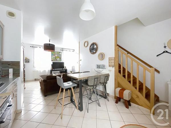 Maison à vendre  3 pièces - 81,70 m 2   MARGNY LES COMPIEGNE  - 60