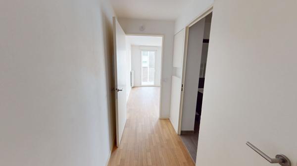 studio non Meublé confortable avec balcon à Ivry-sur-Seine 28m2