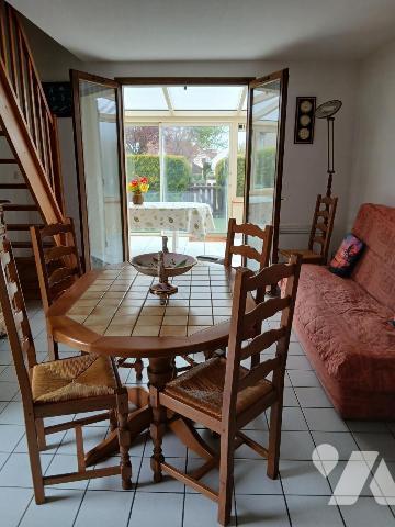 Une maison et un garage au CROTOY