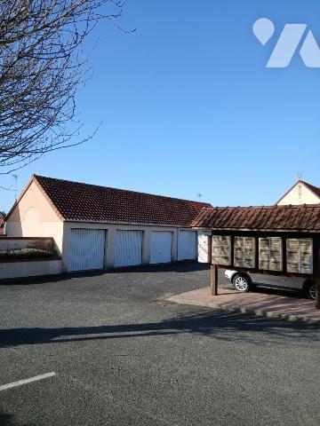 Une maison et un garage au CROTOY