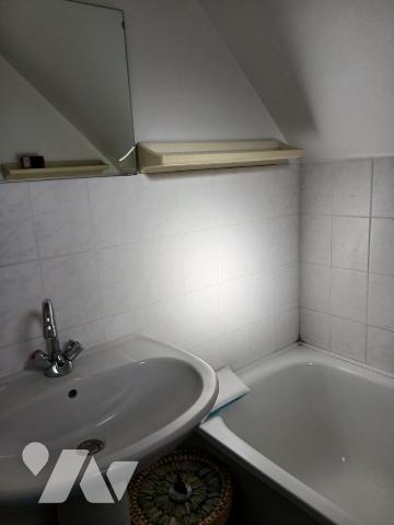 Une maison et un garage au CROTOY