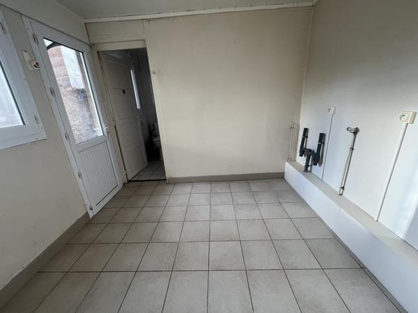 Thouars (79100) ref 99471 THOUARS Centre quartier calme maison rénover Type 4 avec garage et cour