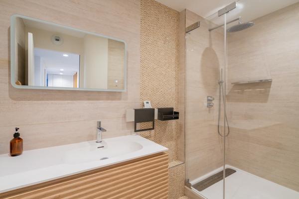 Location Appartement de luxe Marseille 7 5 Pièces 107 m²