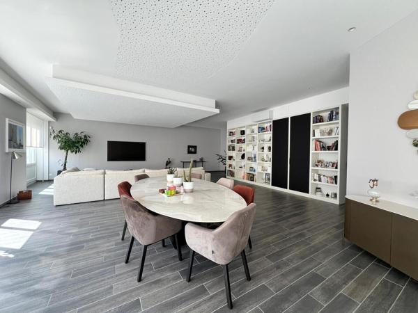Plateau de bureaux 269 m², terrasse, garage