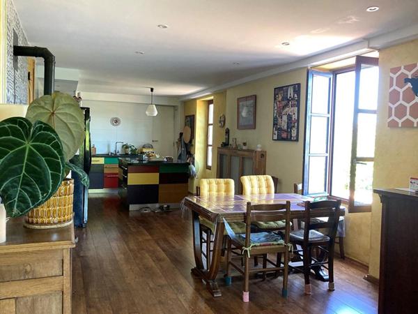 Maison atypique avec gîte et piscine