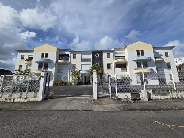 Appartement à vendre 2 pièces Moudong Sud, BAIE MAHAULT (971)
