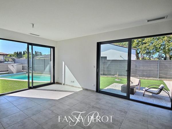 Maison 3 faces de 90 m² avec piscine et garage à Saint-Cyprien