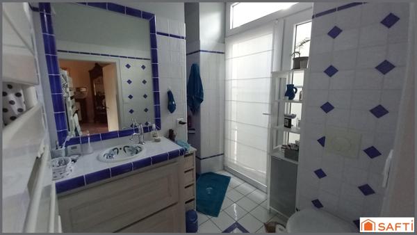 Maison en pierre 220m2, 6 chambres, piscine sur parcelle 5126m2