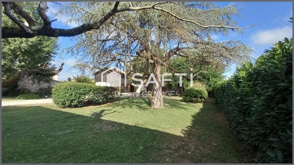 Maison en pierre 220m2, 6 chambres, piscine sur parcelle 5126m2