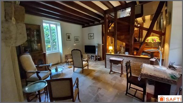 Maison en pierre 220m2, 6 chambres, piscine sur parcelle 5126m2