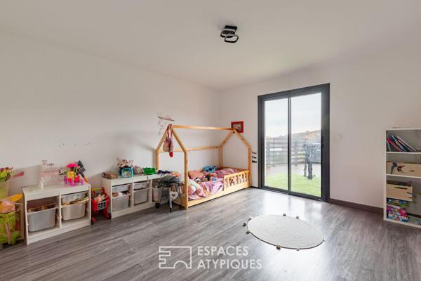 Villa moderniste avec piscine au coeur du Quartier du Fau