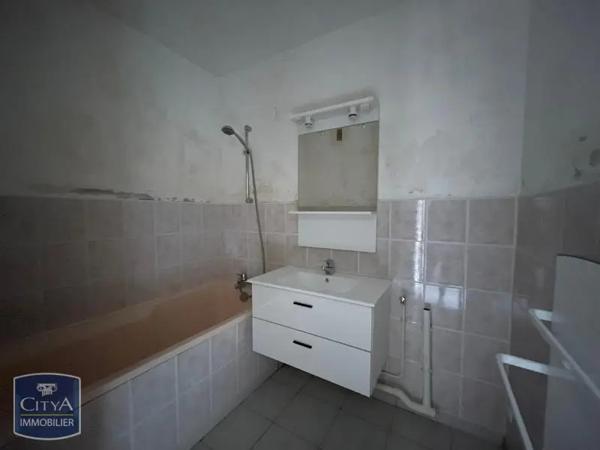 Appartement à louer 2 pièces 45.2m² Cambrai (59400)