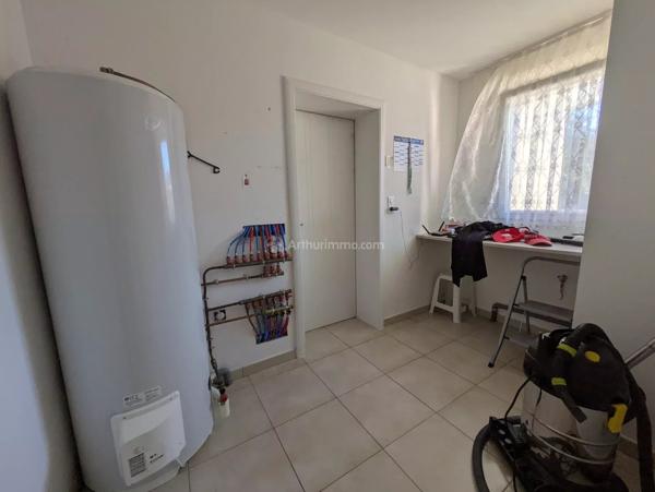 Vente                                                      Maison
                        
                     6 pièces                      181 m2                     à Neufchâteau