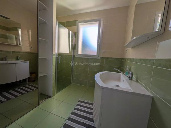 Vente                                                      Maison
                        
                     6 pièces                      181 m2                     à Neufchâteau