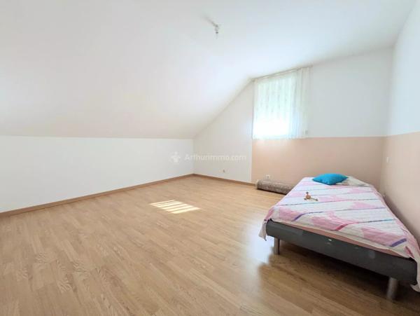 Vente                                                      Maison
                        
                     6 pièces                      181 m2                     à Neufchâteau