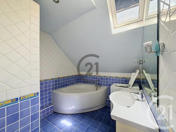 Appartement F3 à vendre  3 pièces - 60 m 2   TROYES  - 10