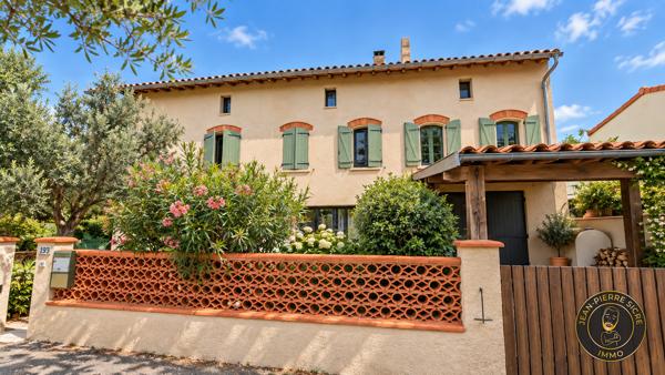 Cintegabelle — Maison de famille de 207 m² sur trois niveaux, cinq chambres, annexes et piscine, terrain clos