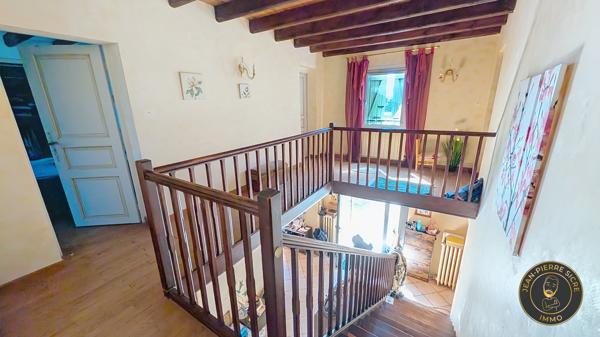 Cintegabelle — Maison de famille de 207 m² sur trois niveaux, cinq chambres, annexes et piscine, terrain clos