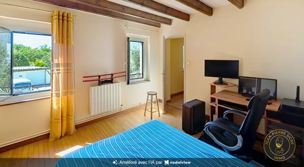 Cintegabelle — Maison de famille de 207 m² sur trois niveaux, cinq chambres, annexes et piscine, terrain clos