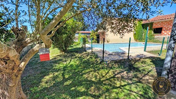 Cintegabelle — Maison de famille de 207 m² sur trois niveaux, cinq chambres, annexes et piscine, terrain clos