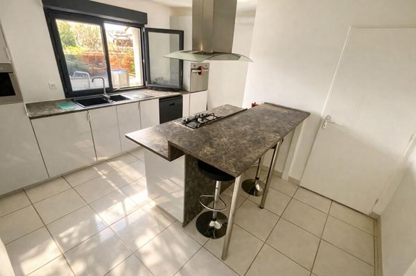 Carrieres-sur-Seine, maison de 2020 , 147 m2, 5 chambres, sous-sol, garage et jardin,