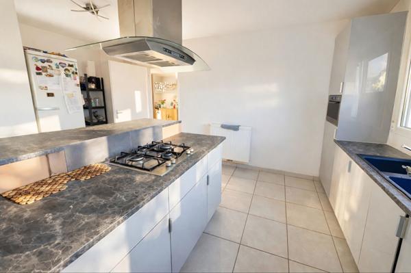 Carrieres-sur-Seine, maison de 2020 , 147 m2, 5 chambres, sous-sol, garage et jardin,