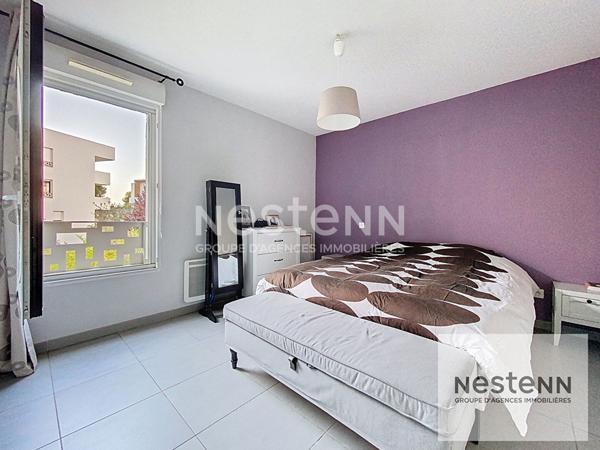 A vendre superbe appartement T4 en duplex avec terrasse, jardin et place de stationnement à Montpellier, à deux pas du tramway