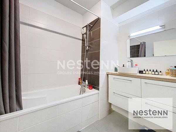 A vendre superbe appartement T4 en duplex avec terrasse, jardin et place de stationnement à Montpellier, à deux pas du tramway