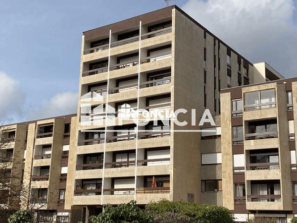 Location Studio 28.44 m² - 11 SQUARE TABOUILLOT Metz 57000