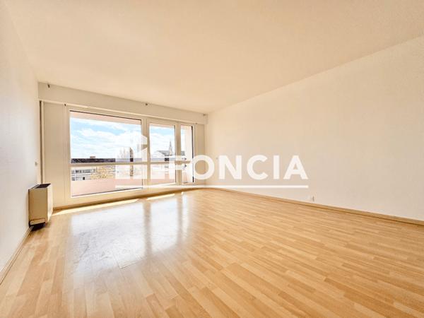 Location Studio 28.44 m² - 11 SQUARE TABOUILLOT Metz 57000