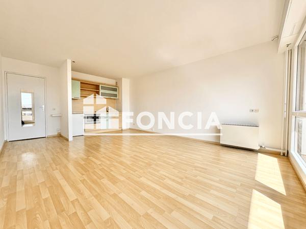Location Studio 28.44 m² - 11 SQUARE TABOUILLOT Metz 57000