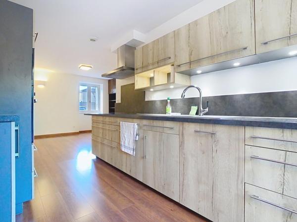 Superbe bâtisse ancienne avec sortie privative