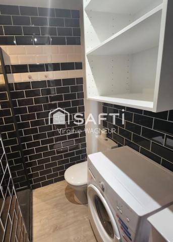 Superbe Vue Port, T2 entièrement rénové. Emplacement véhicule.