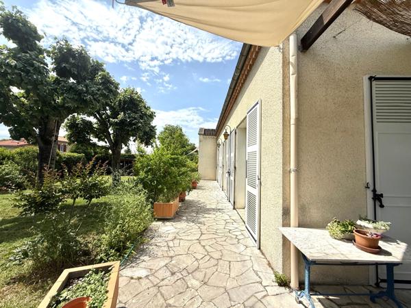 Villa 8 pièces – 150 m² – Centre de Lavaur - garage - studio/local de 30 m2