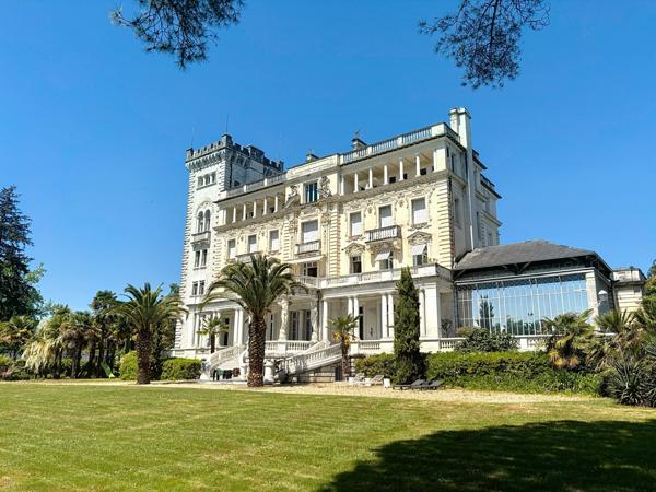 Vente Appartement de luxe Pau 8 Pièces 300 m²