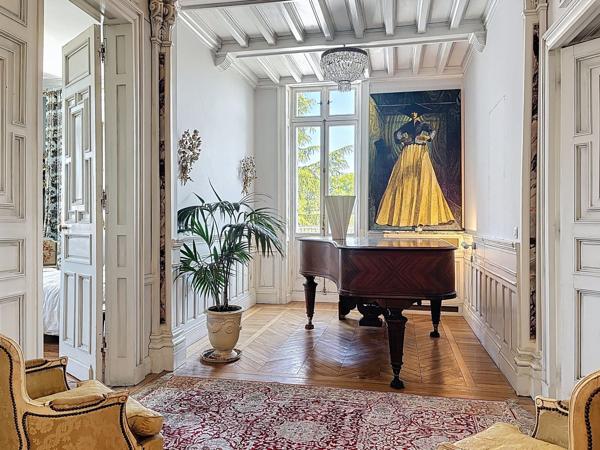 Vente Appartement de luxe Pau 8 Pièces 300 m²